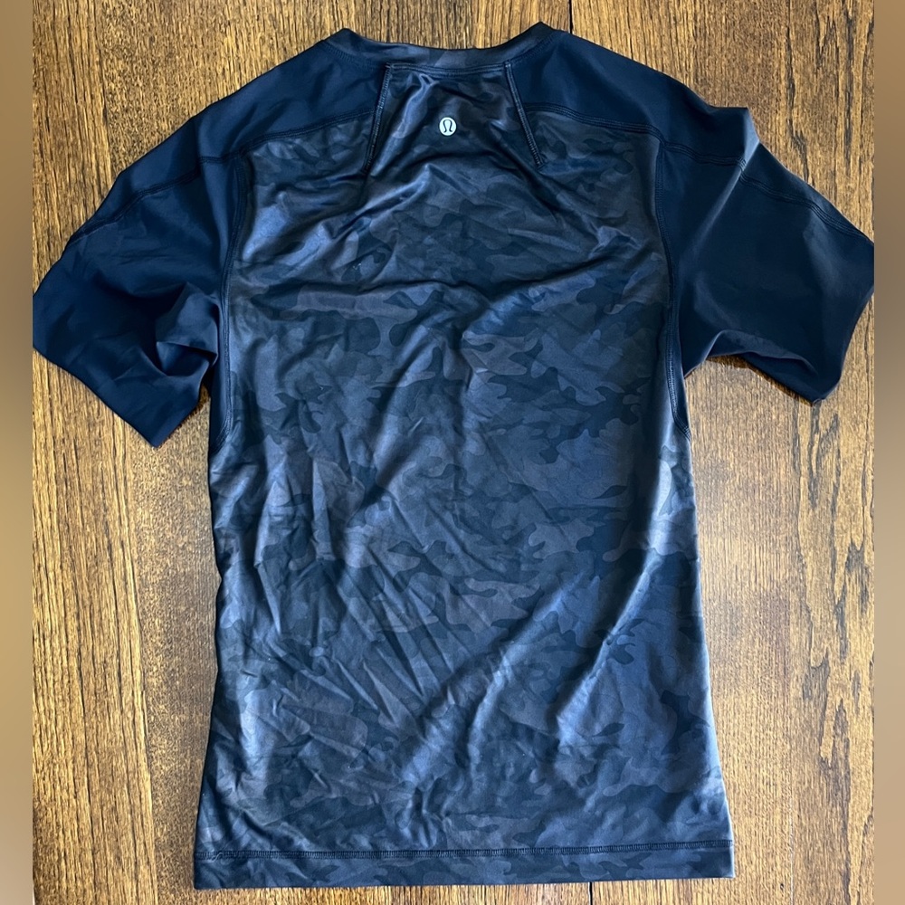 🍋LIKE NEW Lululemon Shortsleeved Crew Workout Tee